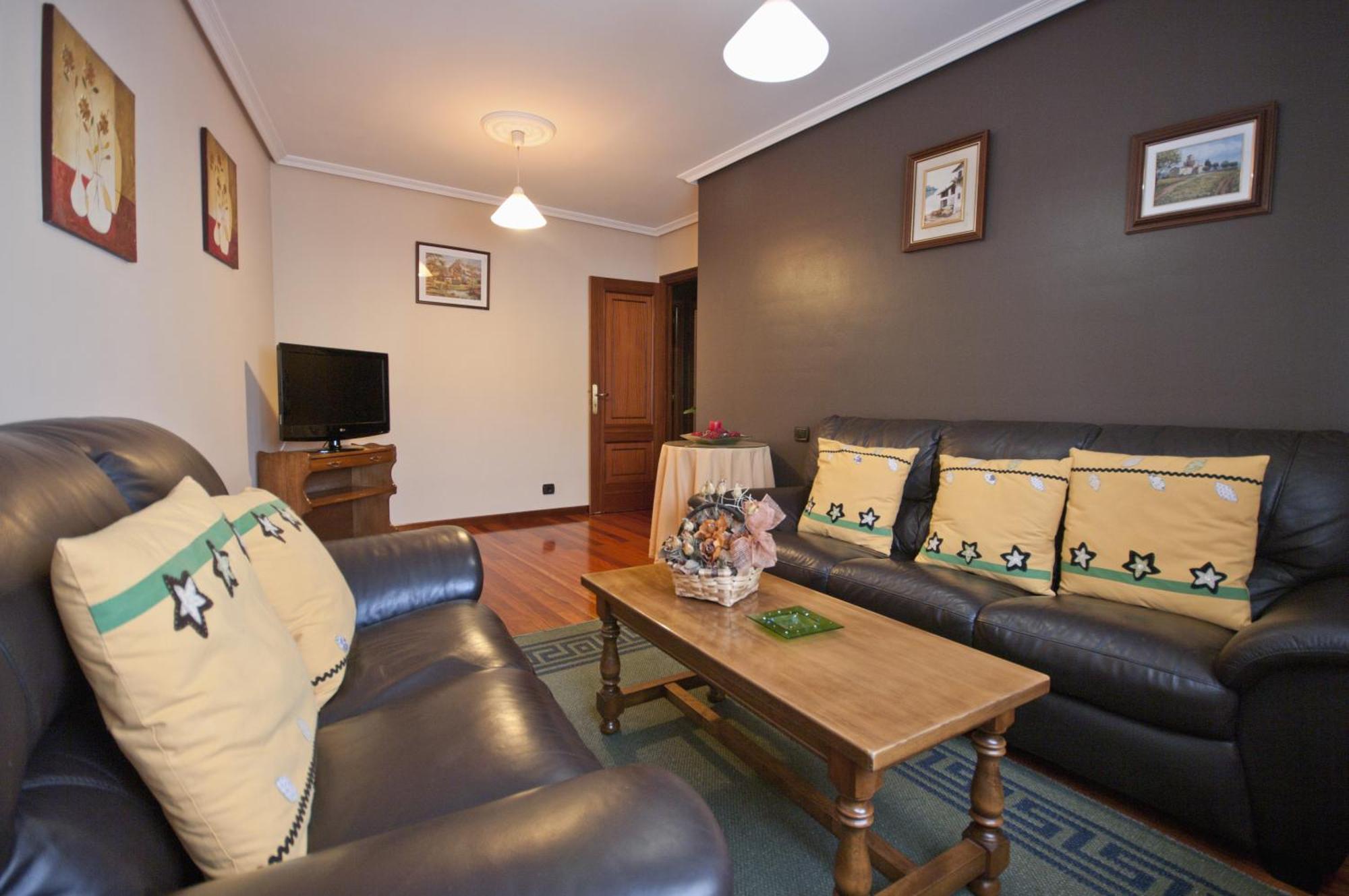 Apartamentos Casa Paulino Taramundi Ruang foto